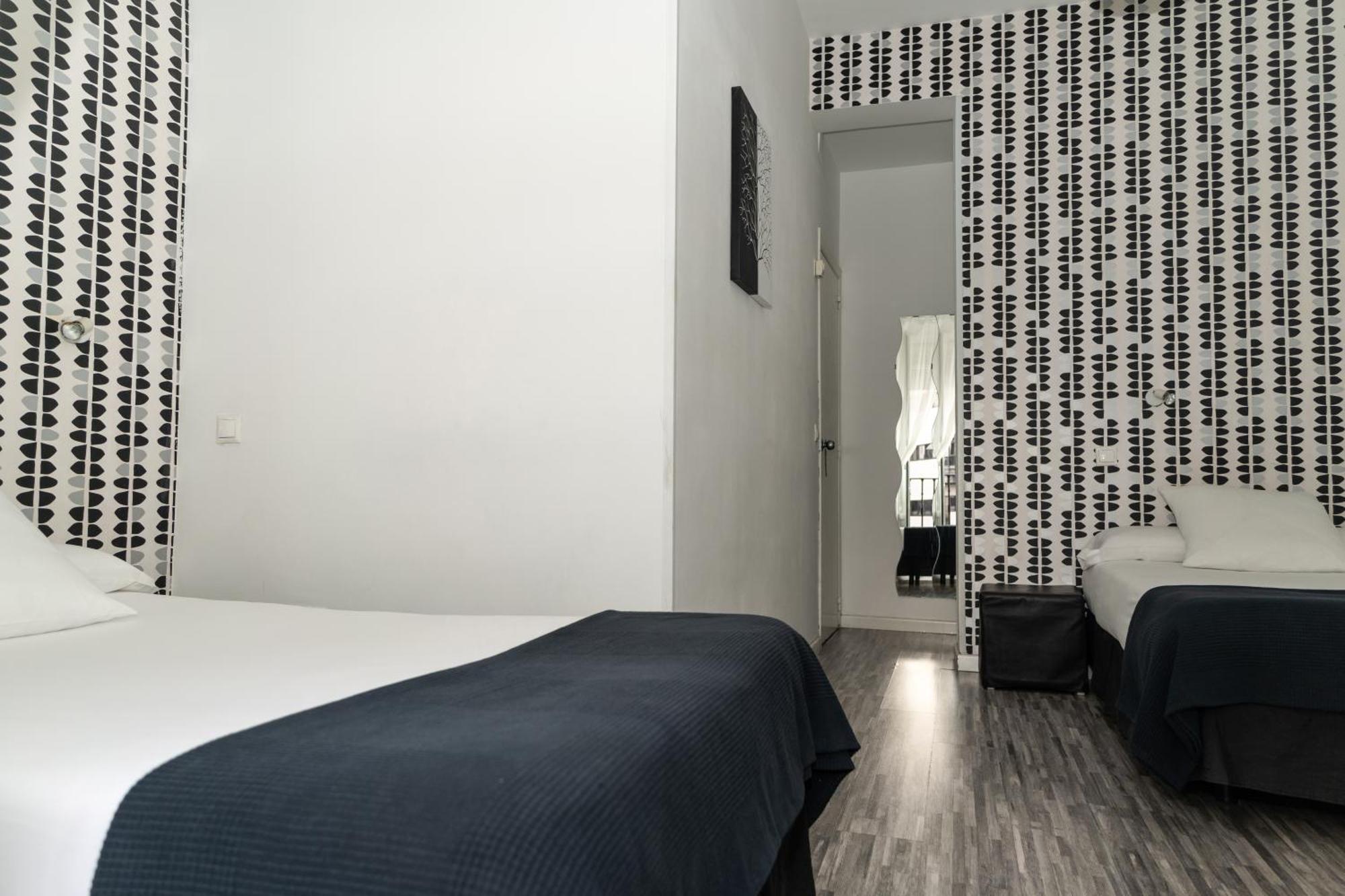 Hostal Gala Madrid Exteriör bild