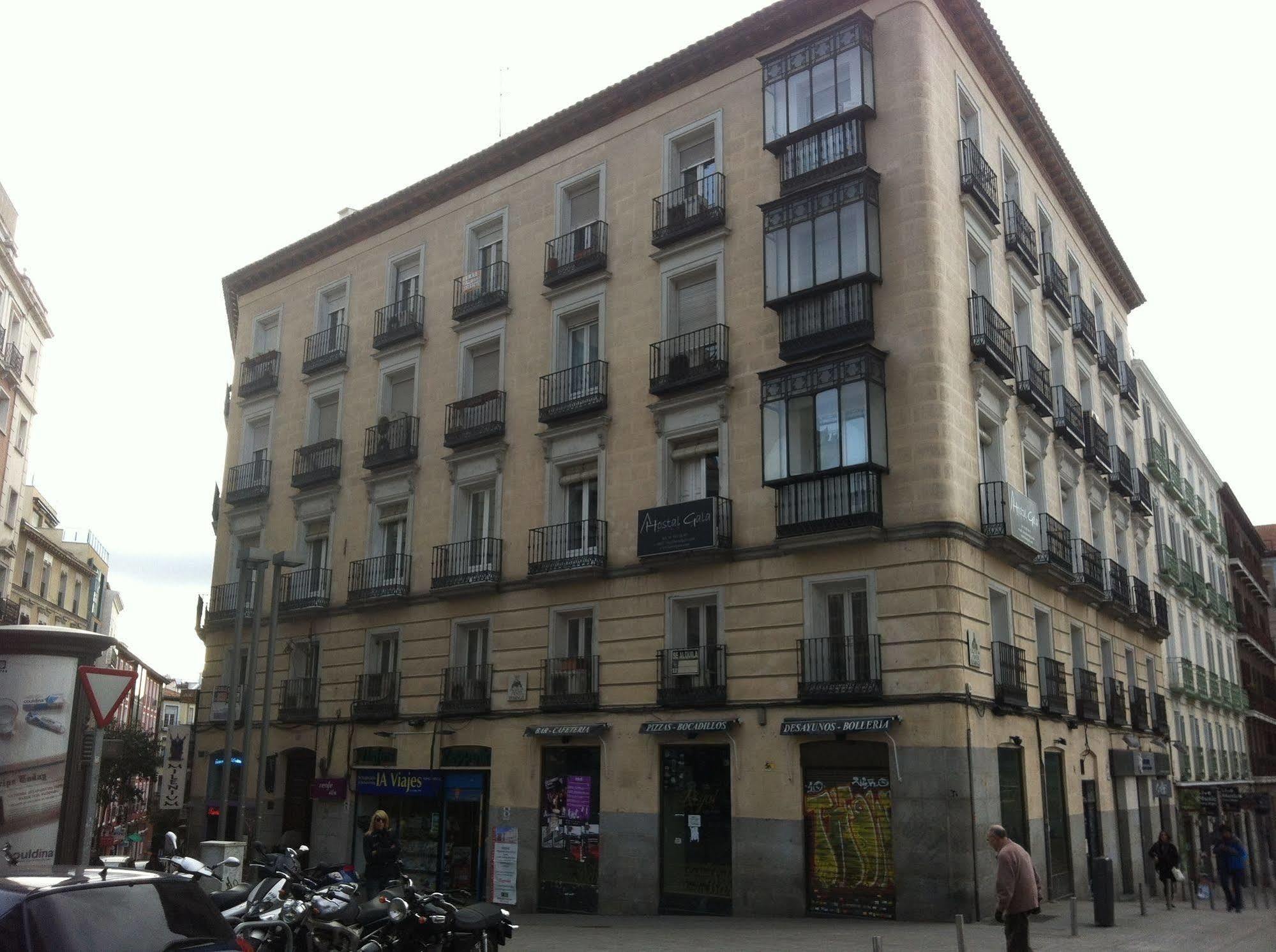 Hostal Gala Madrid Exteriör bild