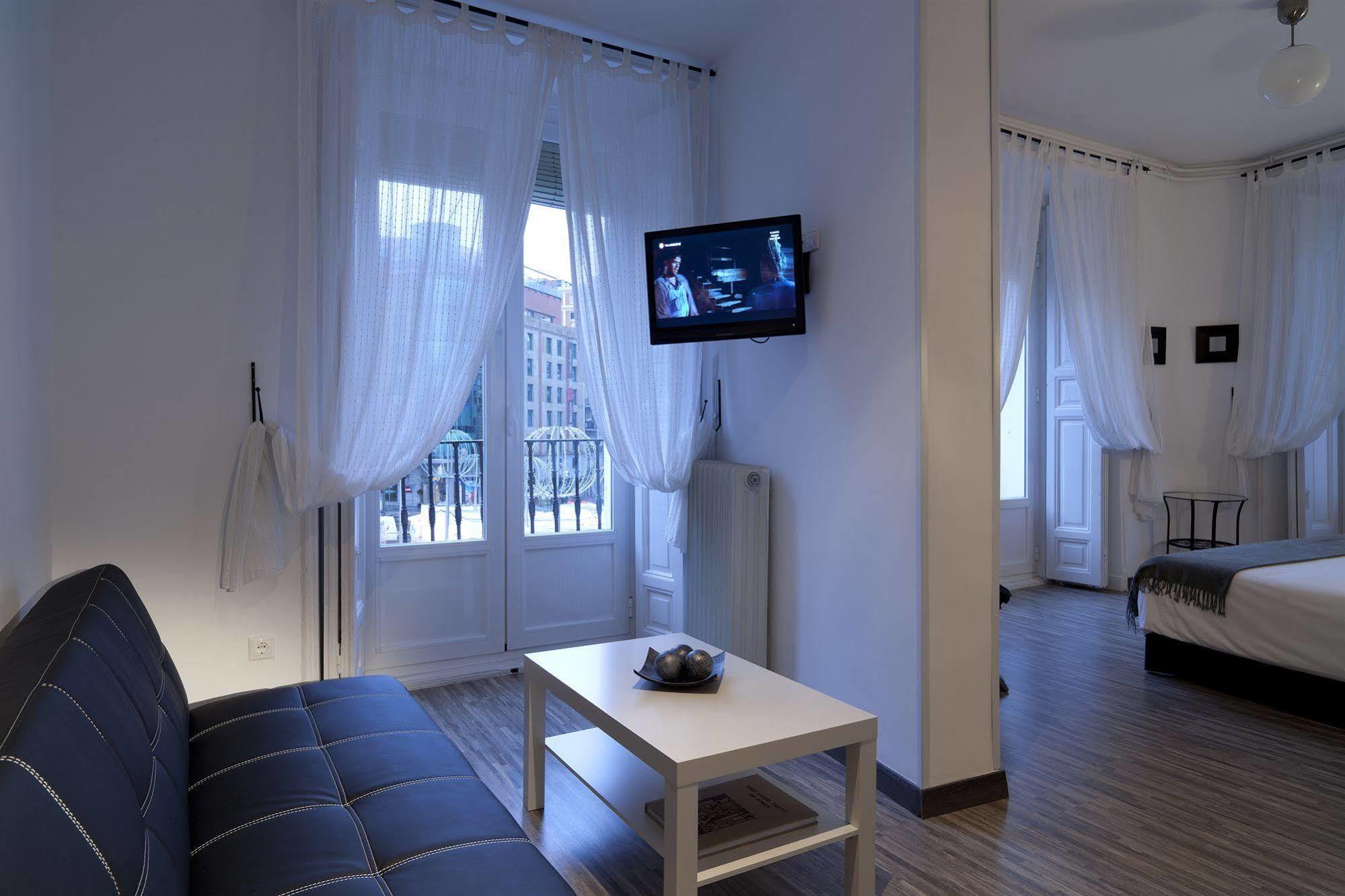 Hostal Gala Madrid Exteriör bild