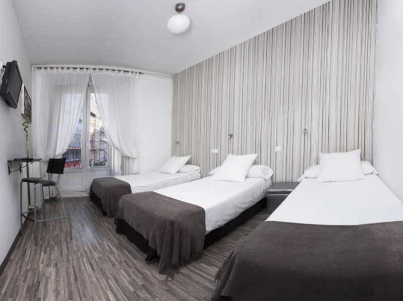 Hostal Gala Madrid Exteriör bild